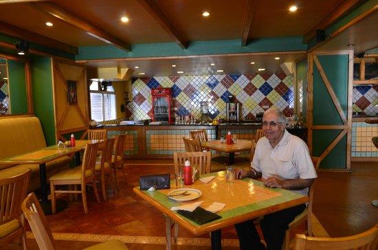 Nahar Sidewalk Cafe
